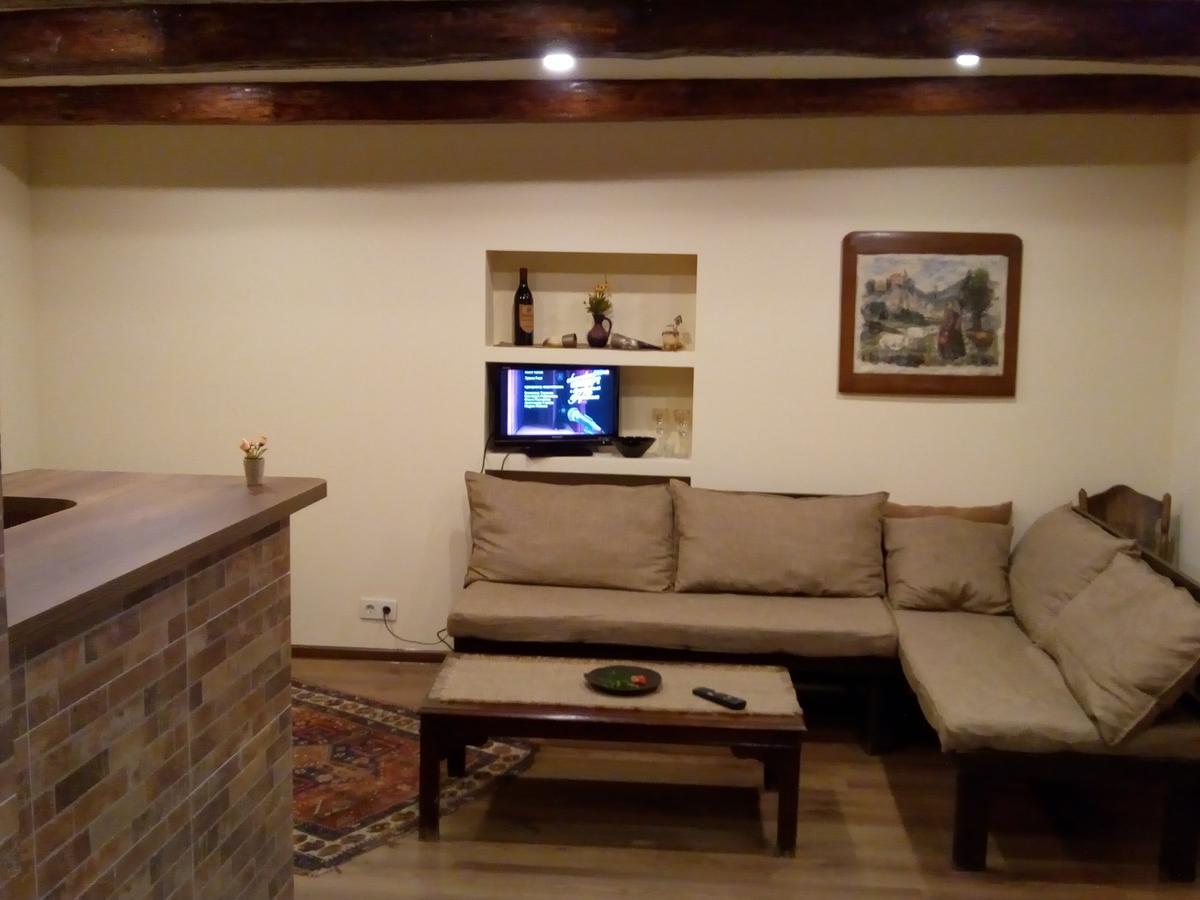 Low Budget Room With King Size Bed Tbilisi Exterior foto
