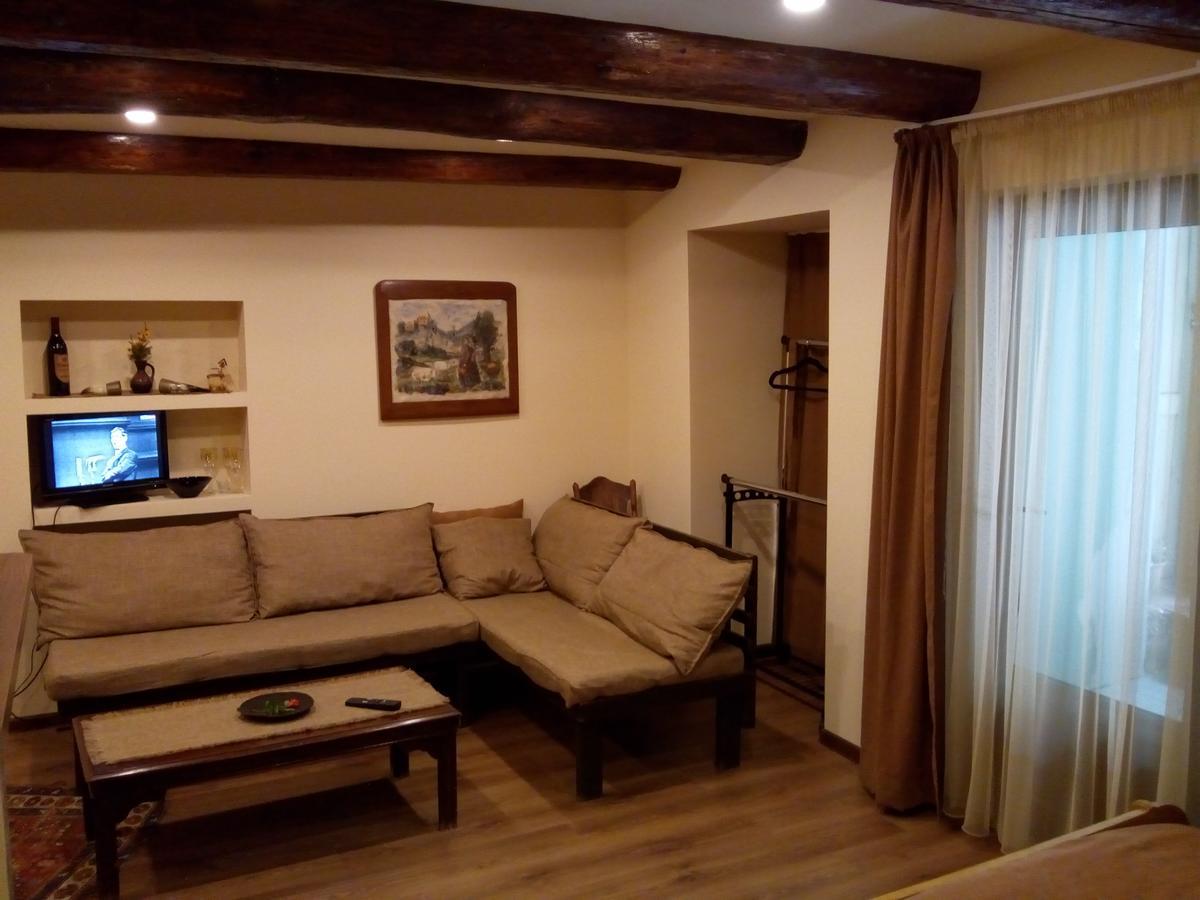 Low Budget Room With King Size Bed Tbilisi Exterior foto