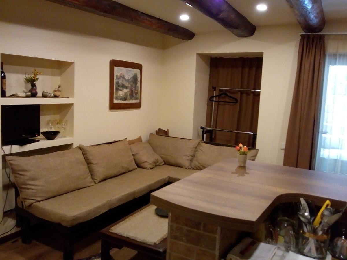Low Budget Room With King Size Bed Tbilisi Exterior foto
