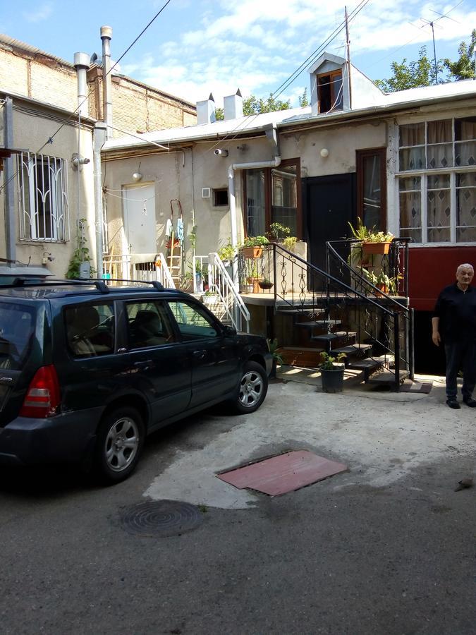 Low Budget Room With King Size Bed Tbilisi Exterior foto