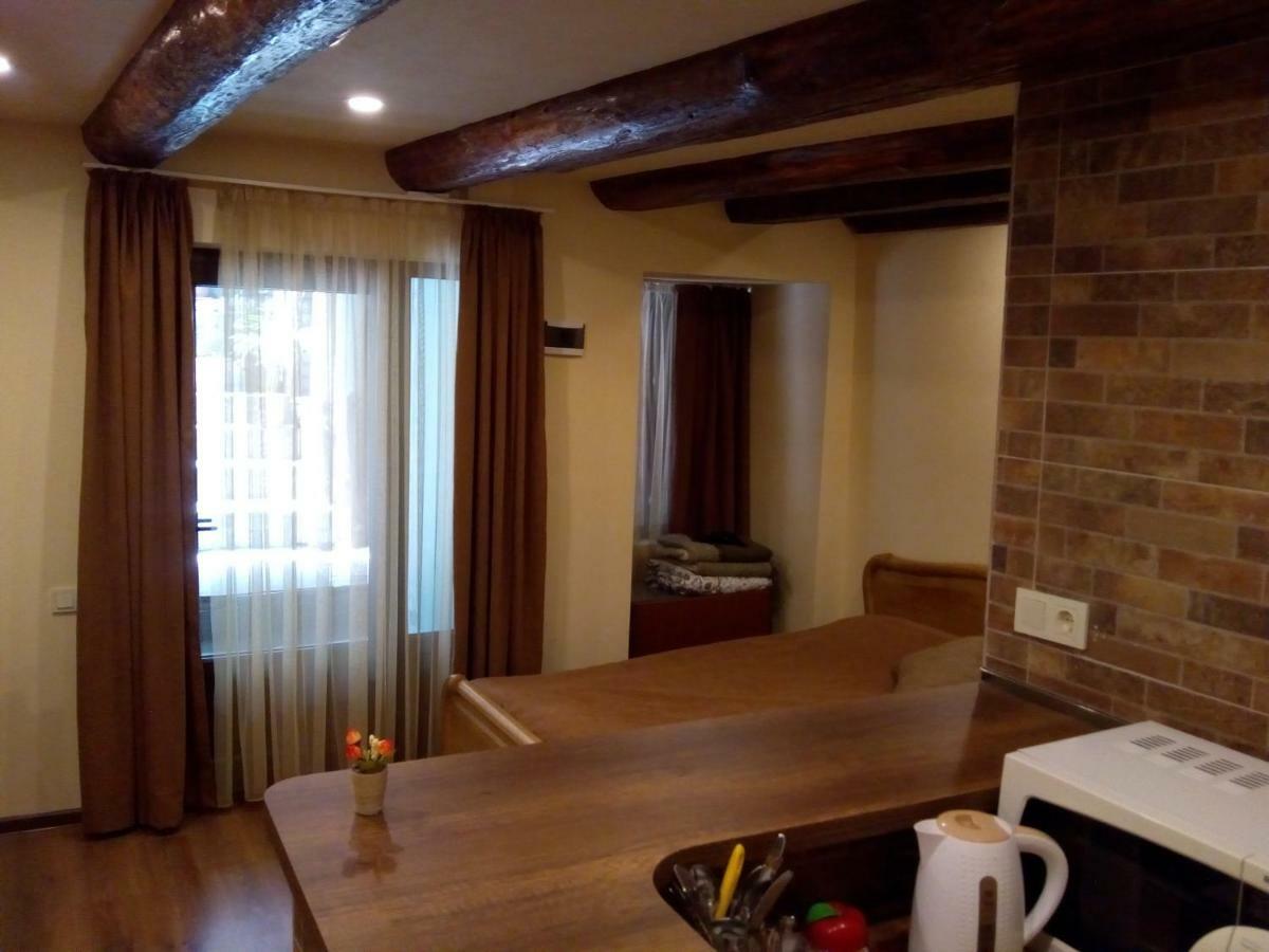 Low Budget Room With King Size Bed Tbilisi Exterior foto